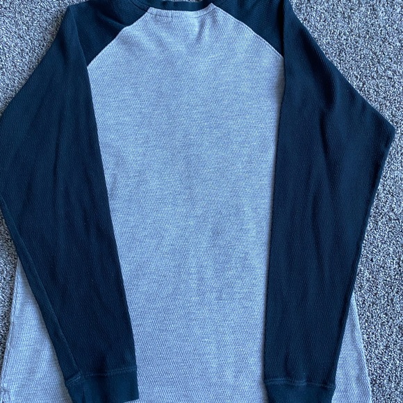 GUESS Long Sleeve Men’s Top - Picture 4 of 4